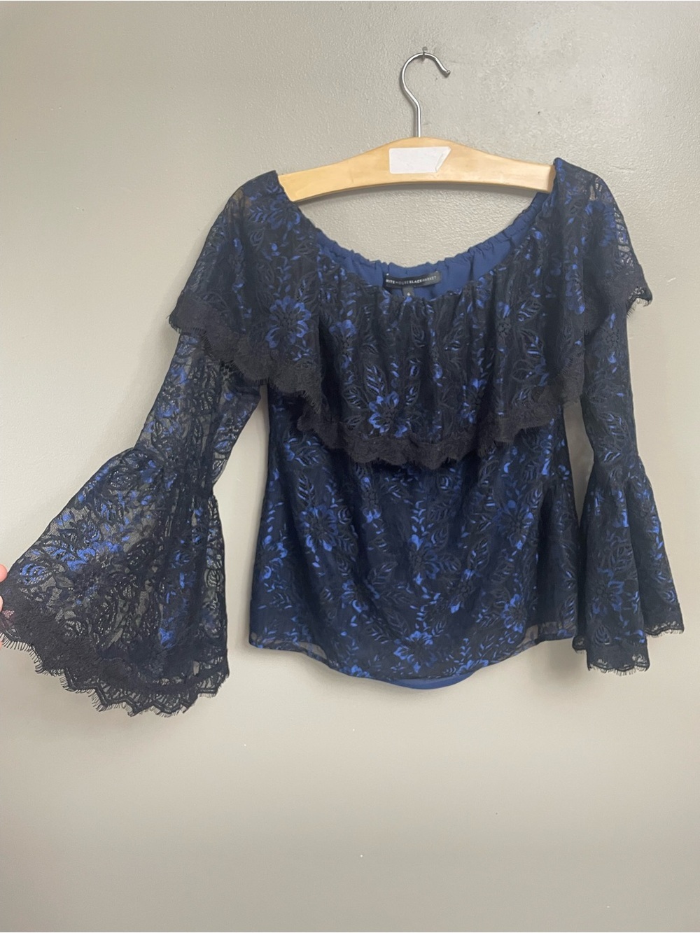 WHBM Black Blue Floral Lace Bell Sleeve Top Blouse 6 dark romantic